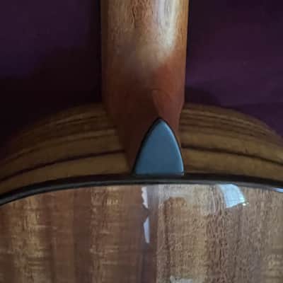 Kala Acacia Contour Baritone Ukulele - Gloss image 6
