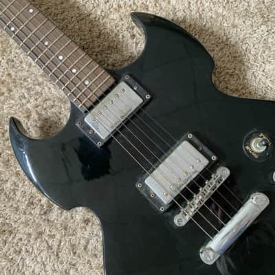 Samick Black Electric Guitar, Basswood Body, Maple Neck, 22 Frets Rosewood Fingerboard image 8