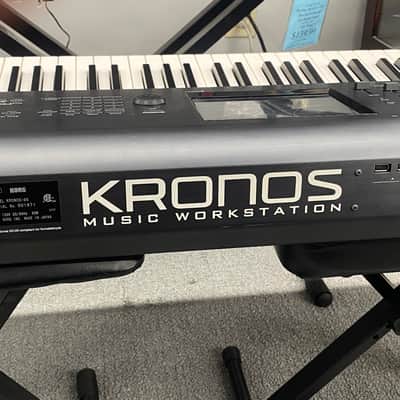 Korg KRONOS 88 Weighted Key Workstation with DS-1H Pedal image 2