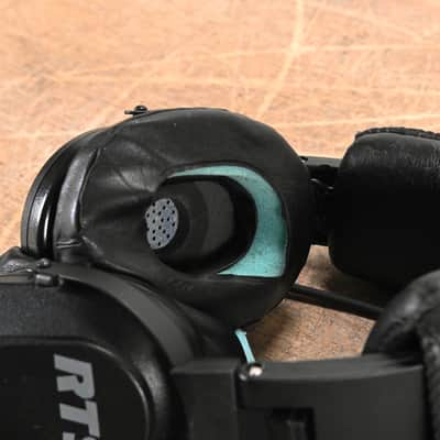 RTS HR-2 A4M Dual-Sided Full-Cushion Medium-Weight Intercom Headset CG01DFP image 8