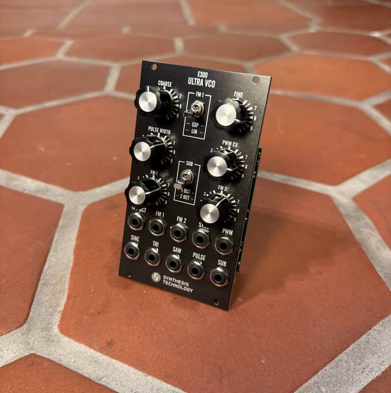 Synthesis Technology E300 Ultra VCO