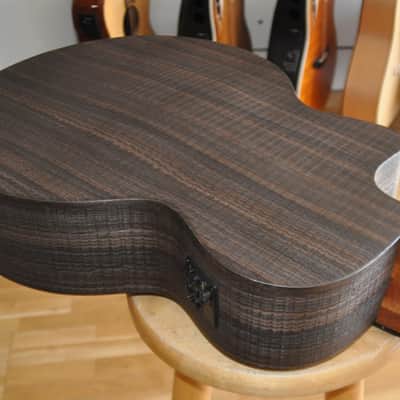 LAG Sauvage BCE / Jumbo Cutaway Electro / Acoustic-Electric 4-String Bass / Green Guitars Series / 2309LT23160 image 12