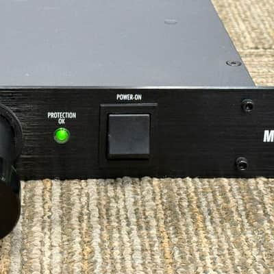 Furman M-8Dx 15 Amp Power Conditioner & Surge Protector w/ Lights, Excellent Condition image 4