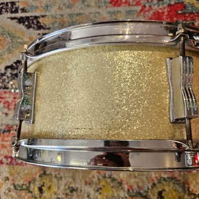 Ludwig Pioneer 14x5" 3-ply Snare Drum in Silver Sparkle - 1960s - No Badge or Vent Hole image 3