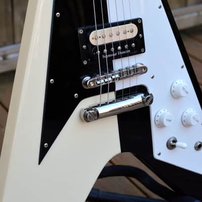 ESP/Edwards Flying V M. Shenker Model 2006 (black and white) image 2