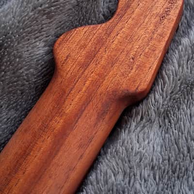 Neocas+er | Al Cobb Luthier handmade, classic-styled, vintage-inspired, headless, multiscale guitar image 12