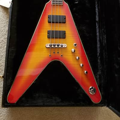 Dean DOA V Bass 2004 Cherryburst image 1