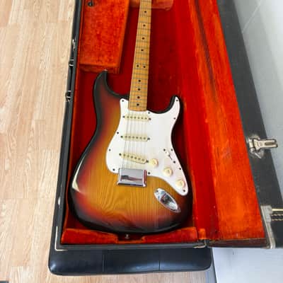 Fender Stratocaster 1975 - 3 color sunburst image 11