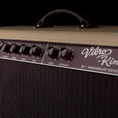 Pre Owned 2013 Fender 20th Anniversary Edition Vibro-King Blonde Guitar Amp Combo image 4