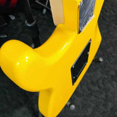 Squier - Affinity Stratocaster - Graffiti Yellow image 12