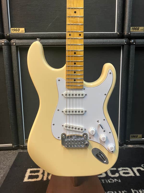 G&L Tribute Series S-500 with Maple Fretboard 2010 - 2017 - Vintage White