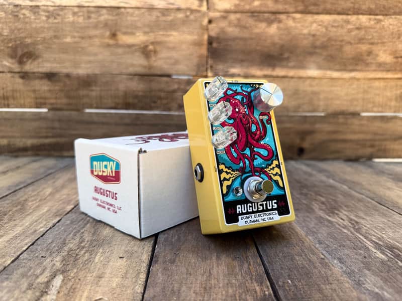 Dusky Electronics Augustus Octave Fuzz | Reverb