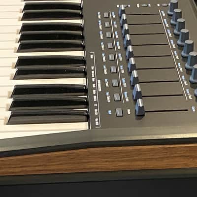 Arturia KeyLab 61 MkII MIDI Controller Black image 6
