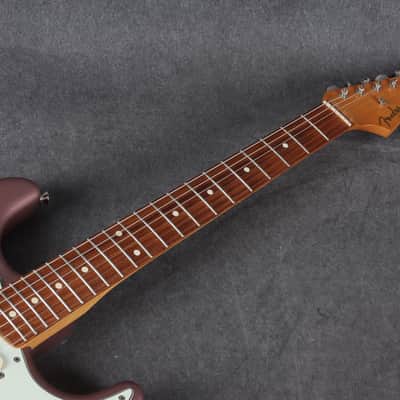 Fender Vintera Modified 60s Stratocaster - Burgundy Mist - 2nd Hand image 12