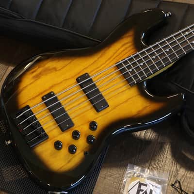 Warmoth 5 String Bass with Bartolini's Sunburst + GB image 2