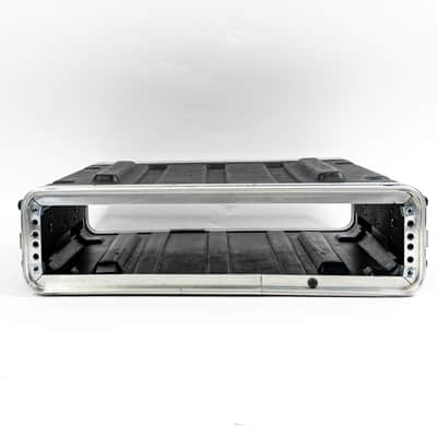 SKB 2U Rack Case – 15" Depth, Road-Ready Protection image 5