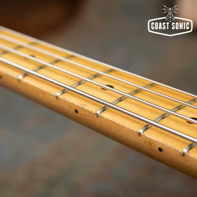 1977 Fender Mustang Bass, made in USA, sunburst, with original hard case image 21