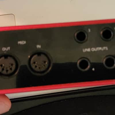Focusrite Scarlett Solo 3rd Gen USB Audio Interface 2019 - Present - Red / Black image 4