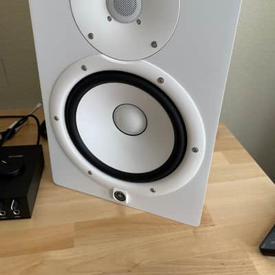 Yamaha HS8 8" Powered Studio Monitor (Pair) 2015 - Present - White image 6