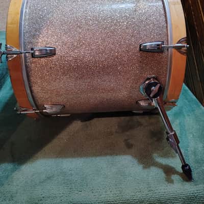 Ludwig 20"(Diameter)x 18"(Depth) Rare Virgin Bass Drum 1970's image 2