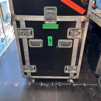 Midas M32R LIVE Digital Mixing Console w/ Large Format Touring Road Case & 32 Channel Analog Splitter image 24