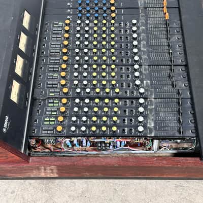 Yamaha PM-1000 16-Channel 4-Bus Mixing Console 1970s - Black image 16