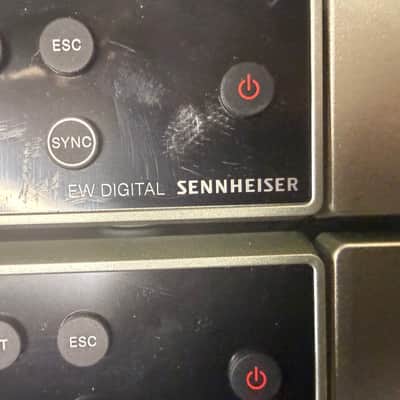 SENNHEISER EW-D EM 4-CH COMPLETE HANDHELD SYSTEM (FREQ R1-6) image 3