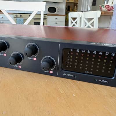 Focusrite Scarlett 18i20 (1st Gen) 2016 - Red image 18