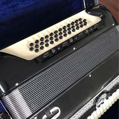 Giulietti Bassetti S2 37 Bass Accordion with Electronics RARE CLEAN image 2