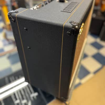 Vox AC15C1 Custom 2-Channel 15-Watt 1x12" tube Guitar Combo 2019 - Present - Black image 6