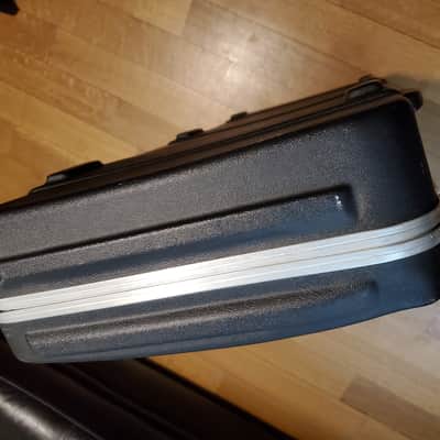 Fender TSA 002 molded guitar case 2000's image 5