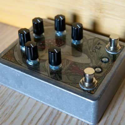FuzzHugger Scalable Pet dual gain boost, clean-to-fuzz 2025 - Deluxe Clear image 3