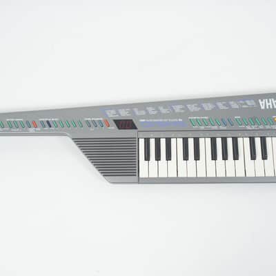 YAMAHA SHS-10 Silver FM Synthesizer Keyboard SHS10 Shoulder Keyboard Keytar w/ 100-240V PSU image 2