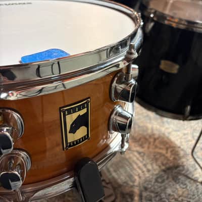 Mapex Black Panther Premium Series cherry & maple (gloss) 6 x 13" Snare image 2