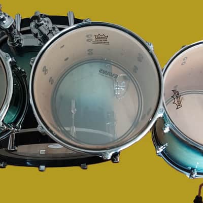 Sonor Delite drum set in Green fade image 3