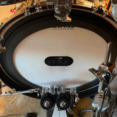 Ludwig Classic Maple Fab Outfit 9x13 / 16x16 / 14x22" PLUS 8x10” Drum Set - Black Oyster Pearl image 7