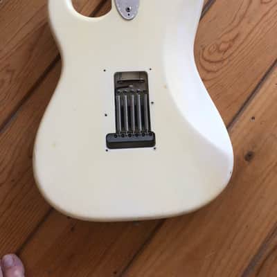 Fender Stratocaster 2007 - Vintage white image 13