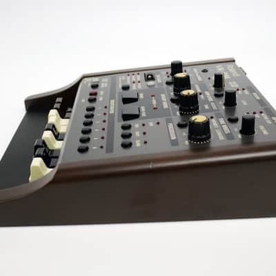 Roland VK-8M + Bracket image 4