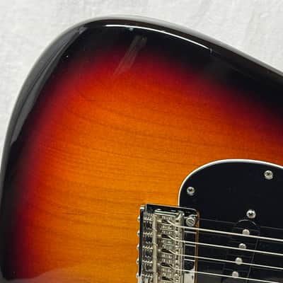 Fender American Standard Stratocaster Guitar with Case 2013 - 3-Color Sunburst / Maple neck image 4