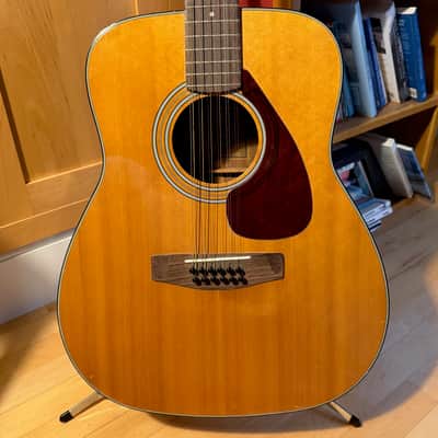 YAMAHA FG-260 acoustic guitars