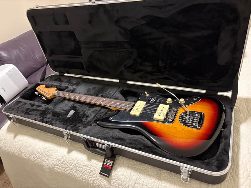 Fender Player II Jazzmaster 2024 - Present - 3-Color Sunburst