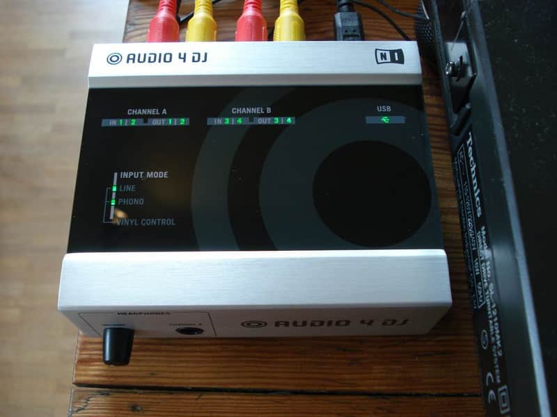 Native Instruments Audio 4 DJ image 1
