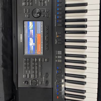 Yamaha PSR-SX700 61-Key Arranger Workstation 2019 - Present - Black image 2