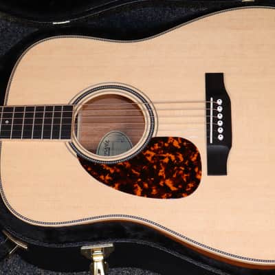 Larrivee Legacy Series D-40E Left-Handed Dreadnought Acoustic Electric Guitar with case NEW Lefty image 3