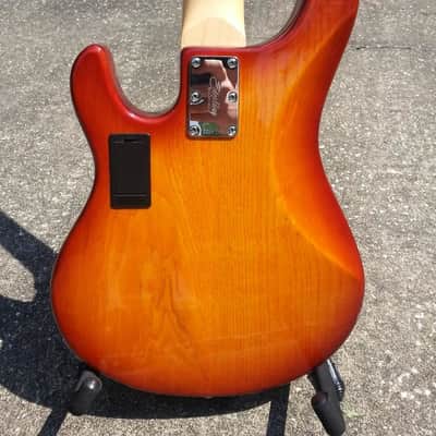 Ernie Ball/Musicman Sterling Ray35 5 String  Honeyburst image 4