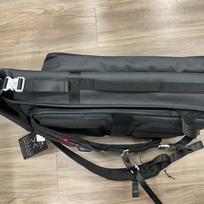Line 6 Helix Stadium Backpack Case image 6