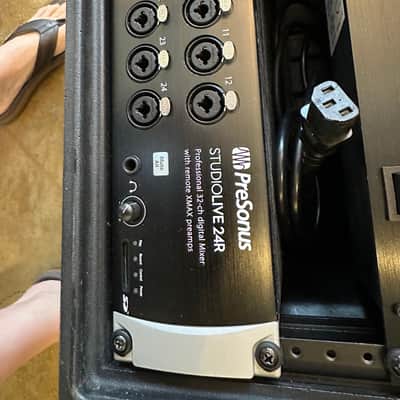 PreSonus StudioLive 24R with Gator Pro Case and Furman Power Conditioner Bild 4
