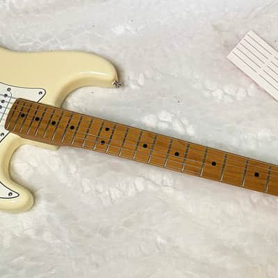NEW! Fender Limited Edition Independent Dealer Exclusive II Player Stratocaster - Roasted Maple Neck - Olympic White - 7.8lbs - Authorized Dealer - G07153 image 11