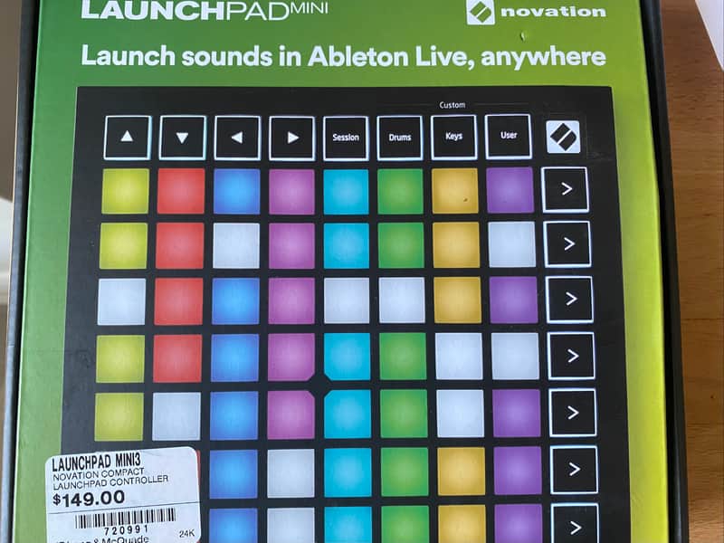Novation Launchpad Mini MKIII Pad Controller 2019 - Present - Black image 1