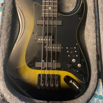 Landing L3 medium scale 3-Pickup BEAST 2015 Bumblebee Strat Bass image 1